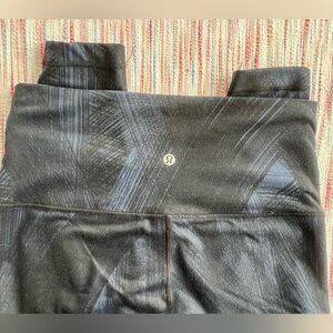 lululemon athletica Rare Vintage Wunder Under Black & Blue Brush Stoke Leggings